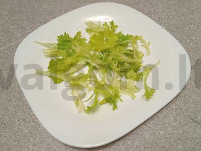 Salotas su krevetėmis, mandarinais ir vynuogėmis Žingsnis 1