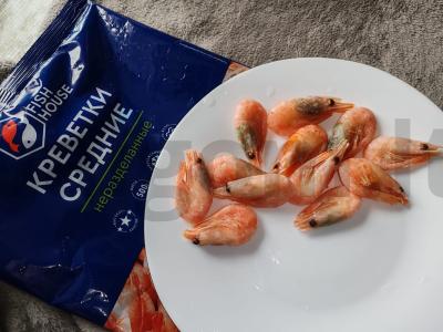 Salotas su krevetėmis, mandarinais ir vynuogėmis Žingsnis 2