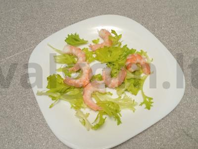 Salotas su krevetėmis, mandarinais ir vynuogėmis Žingsnis 3