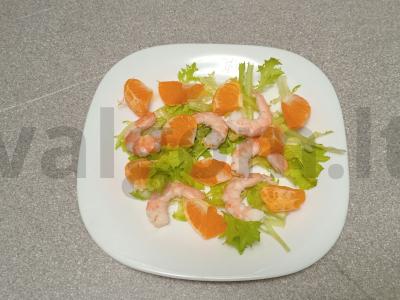 Salotas su krevetėmis, mandarinais ir vynuogėmis Žingsnis 4