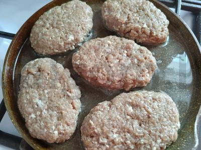 Vištienos skrandžių kotletai su paprika ir kiaušiniu Žingsnis 5