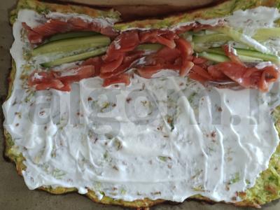 Cukinijų ritinys su raudona žuvimi Žingsnis 4