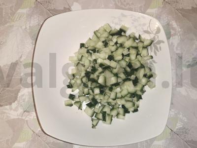 Salotas su pomidorų sūdyta silkė Žingsnis 2