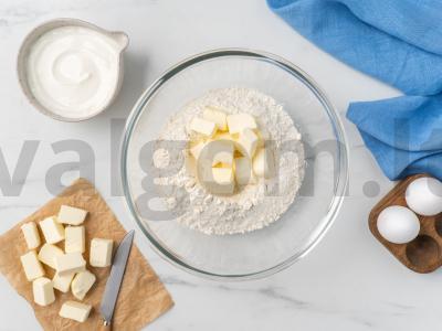 Pyragas su troškinta jautiena ir alumi Žingsnis 7