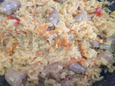 Jazminų ryžių plovas su vištienos širdelėmis Žingsnis 7