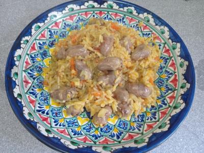 Jazminų ryžių plovas su vištienos širdelėmis pagrindine nuotrauka