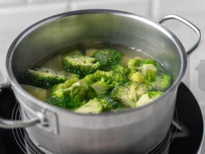 Bulvių ir brokolių blynai Žingsnis 2