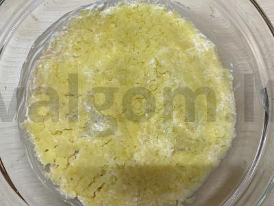 Sluoksniuotas salotas su skumbrija Žingsnis 2