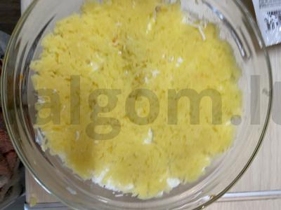 Sluoksniuotas salotas su skumbrija Žingsnis 5