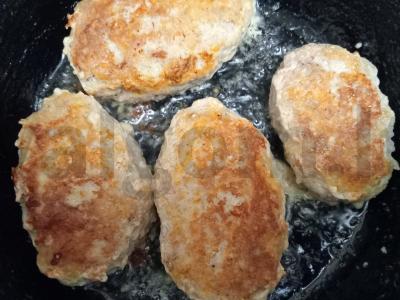 Kalakutienos kotletai Žingsnis 8