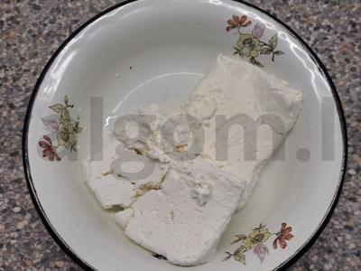 Sūrio blynai su cinamonu Žingsnis 1