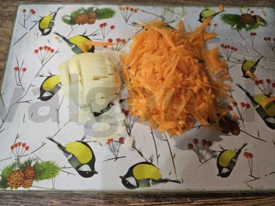 Daržovių sriuba su ryžiais ir meatballs Žingsnis 1