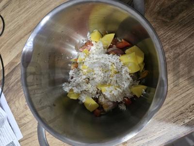 Daržovių sriuba su ryžiais ir meatballs Žingsnis 5