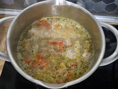 Daržovių sriuba su ryžiais ir meatballs Žingsnis 7