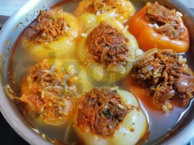 Įdaryti pipirai su grietine pagrindine nuotrauka