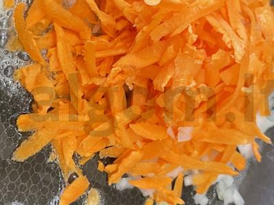 Šampinjonai, troškinti grietinėje su bulvėmis Žingsnis 1