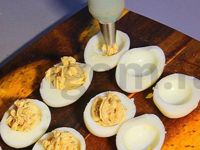 Išskirtiniai kiaušiniai su paštetu ir mikrožolelėmis Žingsnis 6