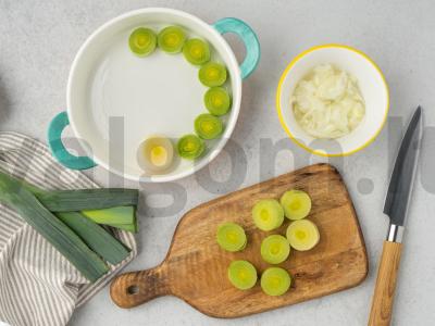 Porų apkepas su mėsa Žingsnis 1