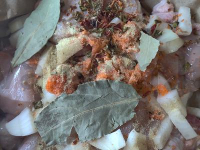 Vištiena rožiniame vyne Žingsnis 6