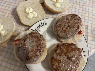 Greiti burgeriai su kotletais Žingsnis 6