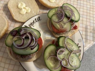 Greiti burgeriai su kotletais Žingsnis 9