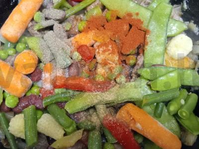 Jautiena, troškinta su daržovėmis karibų stiliumi Žingsnis 6