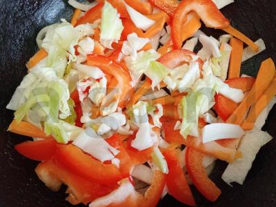 Laghman su vištiena Žingsnis 5