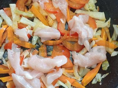 Laghman su vištiena Žingsnis 7