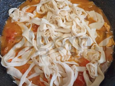 Laghman su vištiena Žingsnis 16