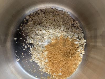 Avižinė košė su varške ir bananais Žingsnis 1