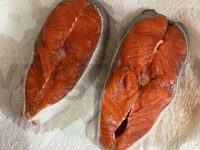 Nerka keptuvėje su panade Žingsnis 1