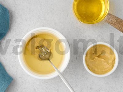 Kopūstų ir morkų salotos Žingsnis 5