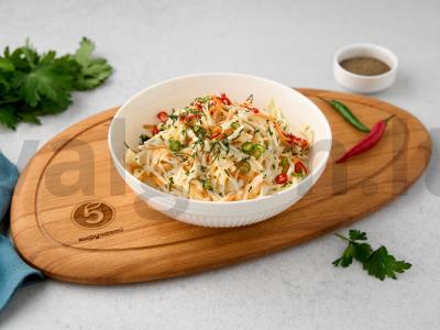 Kopūstų ir morkų salotos pagrindine nuotrauka