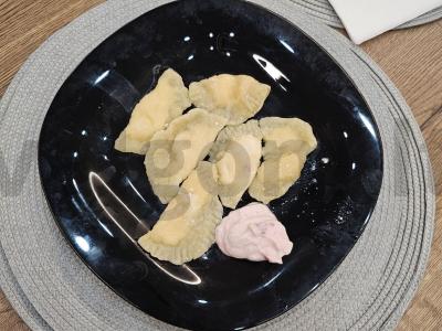 Koldūnai su varške ir braškių-žemės braškių varške Žingsnis 8