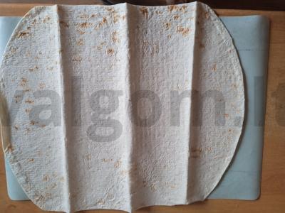 Mėsos ir korėjietiškų morkų ritinys Žingsnis 1