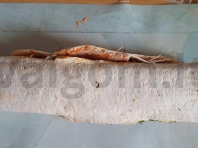 Mėsos ir korėjietiškų morkų ritinys pagrindine nuotrauka