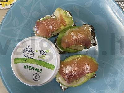 Avokadų brusketė su raudonąja žuvimi ir kreminiu sūriu Žingsnis 3