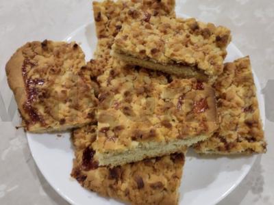 Tarkuotas pyragas su džemu „Karakum“ pagrindine nuotrauka