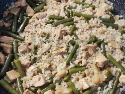 Ryžiai su vištiena ir daržovėmis sojų padaže Žingsnis 5