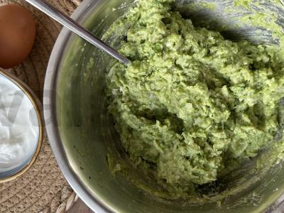 Brokoliniai blynai su sūriu Žingsnis 2