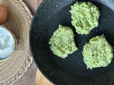 Brokoliniai blynai su sūriu Žingsnis 3