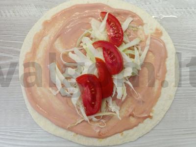 Lavašas su daržovėmis ir žemės riešutais Žingsnis 3