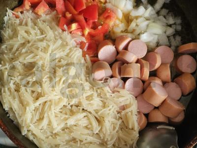 Smulkūs makaronai su dešrelėmis Žingsnis 4