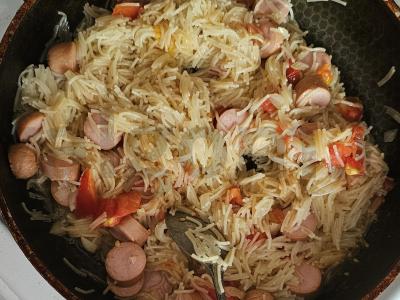 Smulkūs makaronai su dešrelėmis Žingsnis 5