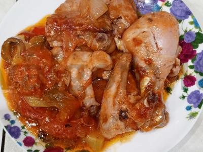 Vištienos asorti su troškintomis daržovėmis pagrindine nuotrauka