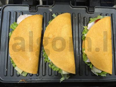 Vištienos, sūrio ir salotų kesadilija Žingsnis 3