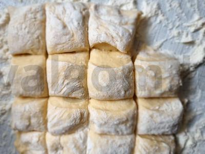 Obuolių pyragėliai keptuvėje Žingsnis 4