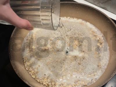 Pomidorų avižinė košė su kiaušiniu pusryčiams Žingsnis 2