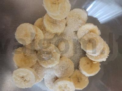 Gražūs bananiniai blynai su kefyru Žingsnis 1
