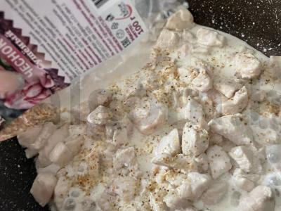 Makaronai grietinėlės ir česnako padaže Žingsnis 5